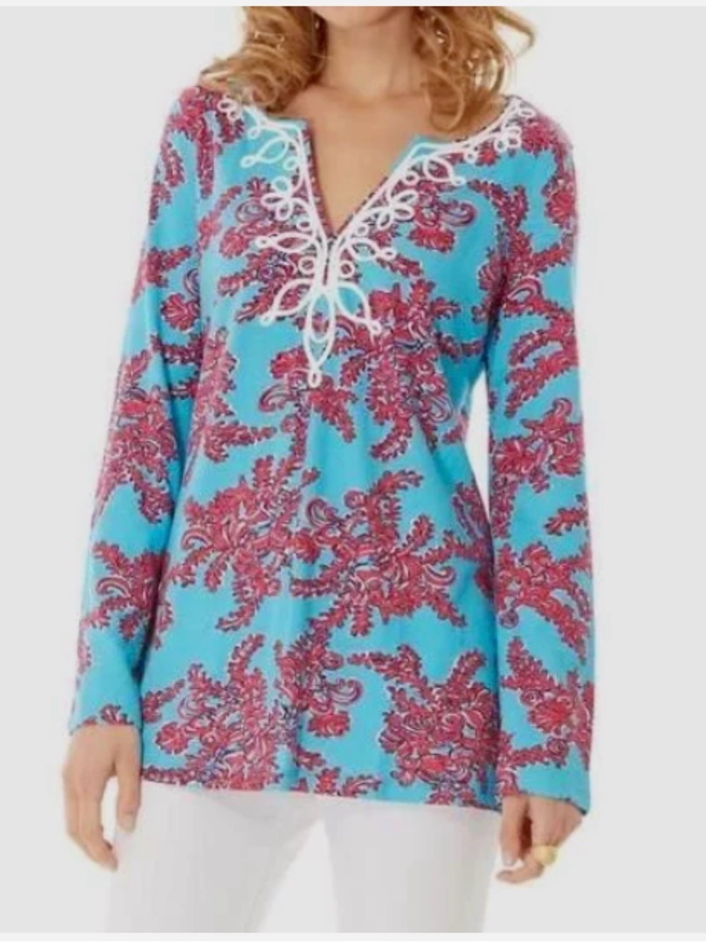Lilly Pulitzer Westley knit tunic in the "Searulean Blue Rhode” Print. Size La